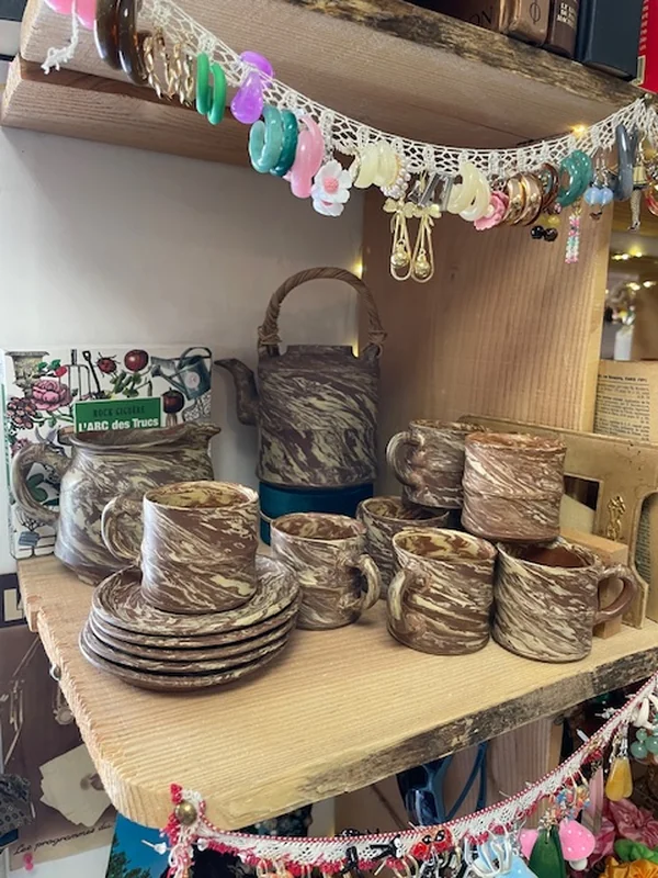 Créations et objets artisanaux.
